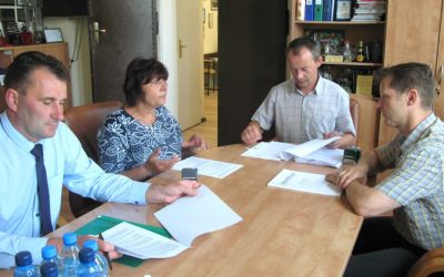 Nowa nawierzchnia drogi, chodnik  oraz ścieżka rowerowa z Chomiąży do Malczyc